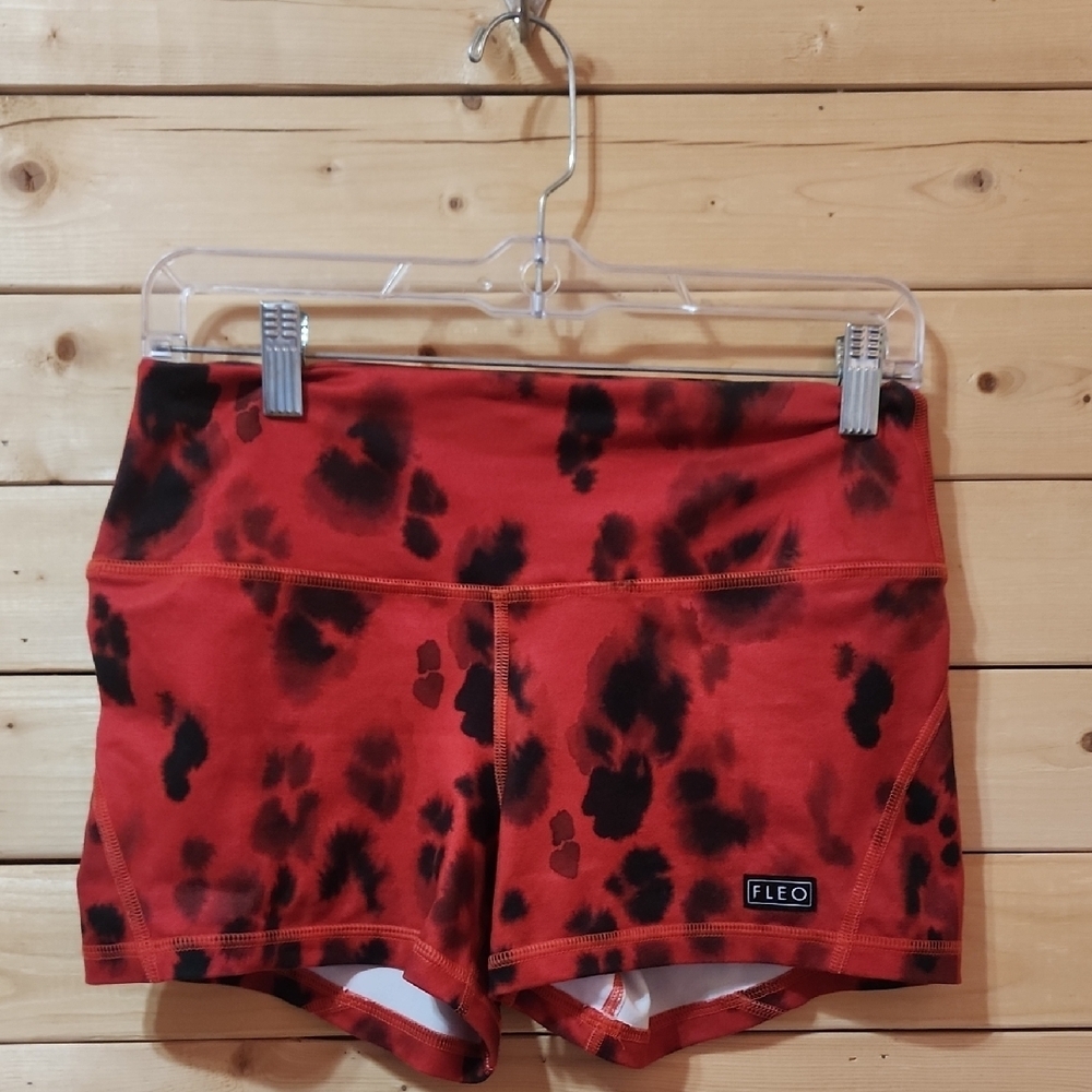 FLEO Women's Red and Black Shorts Size Medium 2.5in inseam